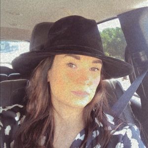 Meet your Posher, Claudia marcela